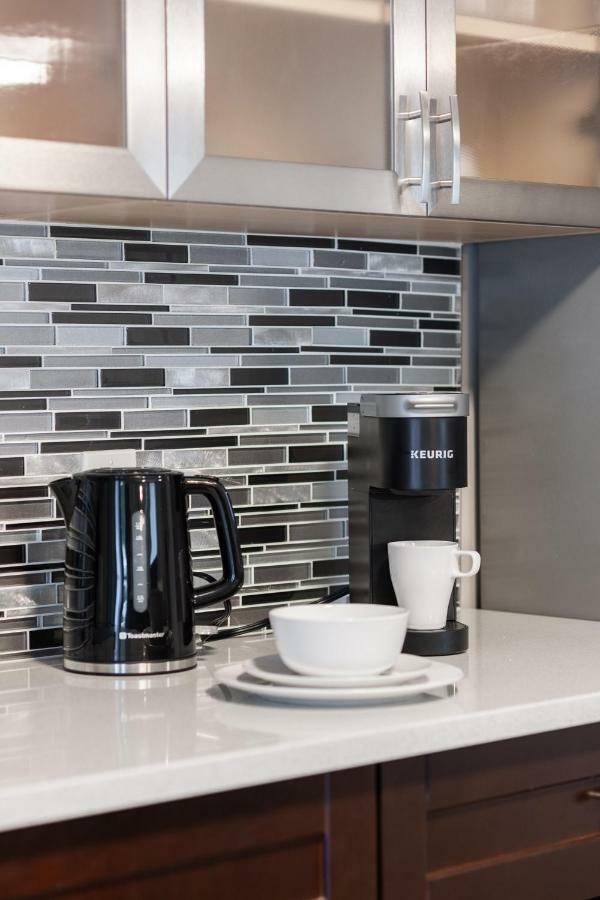 Entire 2 Bedroom Apartment Uptown Waterloo - E2 Exteriér fotografie